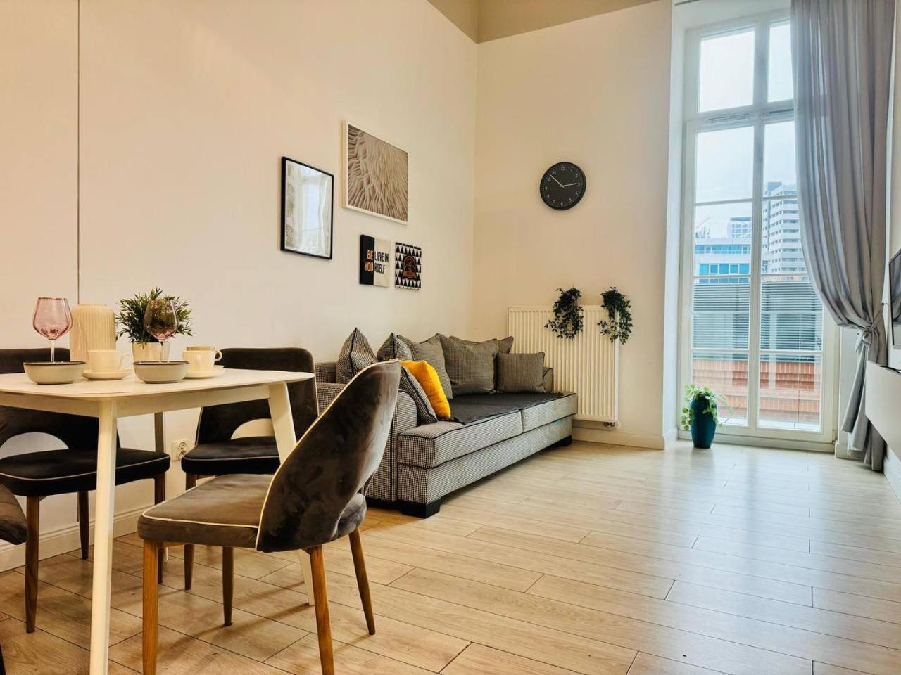 Absyntapartments 24 Rynek Wroclaw Ngoại thất bức ảnh